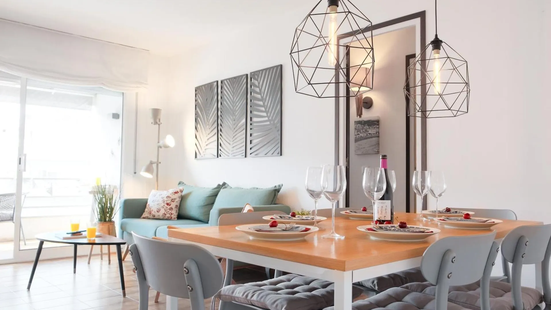 Lets Holidays Apartment Commercial Area 滨海托萨 0*,