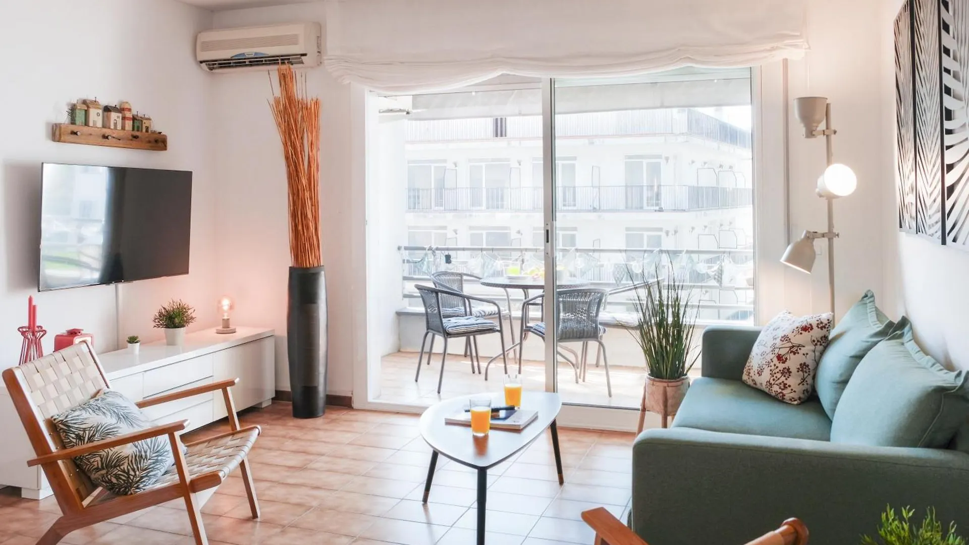 Lets Holidays Apartment Commercial Area 滨海托萨